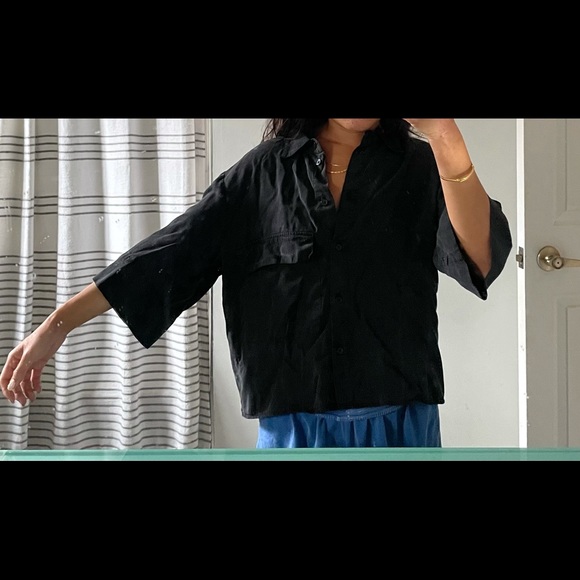 Oversized button crop - Picture 3 of 7